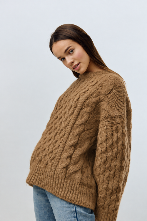 Cable Knit Sweater - Camel